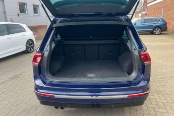 Volkswagen Tiguan 2.0 TDi 150 R-Line 5dr DSG