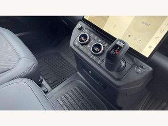 Land Rover Defender 3.0 D250 Hard Top X-Dynamic SE Auto [3 Seat]