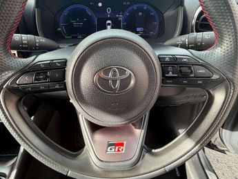 Toyota Yaris 1.5 Hybrid 130 GR Sport 5dr CVT