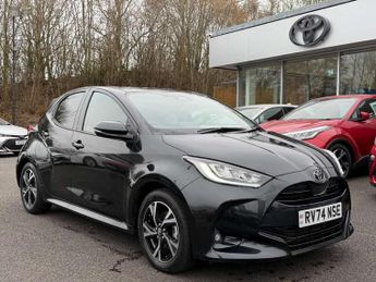 Toyota Yaris 1.5 Hybrid Design 5dr CVT