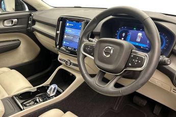 Volvo XC40 2.0 B3P Plus Dark 5dr Auto
