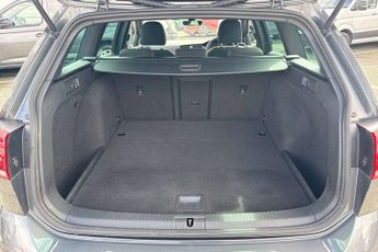 Volkswagen Golf Estate 2.0 TSI 300 R 5dr 4MOTION DSG