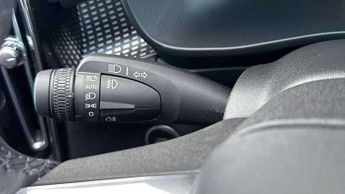 Volvo XC40 2.0 B4P Plus Dark 5dr AWD Auto