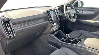 Volvo XC40 2.0 B4P Plus Dark 5dr AWD Auto