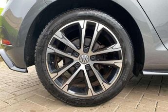 Volkswagen Golf 1.5 TSI EVO 150 R-Line Edition 5dr DSG