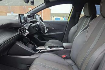 Peugeot 208 1.2 Hybrid 136 GT 5dr e-DSC6