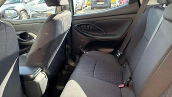 Toyota Yaris 1.5 Hybrid Icon 5dr CVT