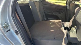 Toyota Yaris 1.5 Hybrid Icon 5dr CVT