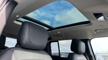 Land Rover Defender 3.0 D300 HSE 110 5dr Auto