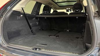 Volvo XC90 2.0 B5P Plus Dark 5dr AWD Geartronic