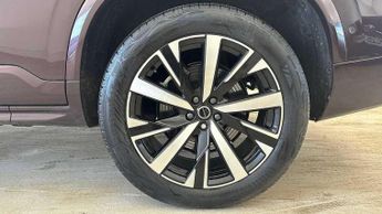 Volvo XC90 2.0 B5P Plus Dark 5dr AWD Geartronic