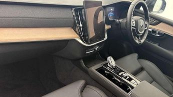 Volvo XC90 2.0 B5P Plus Dark 5dr AWD Geartronic