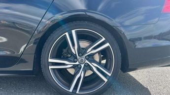 Volvo V90 2.0 D5 R DESIGN Plus 5dr AWD Geartronic
