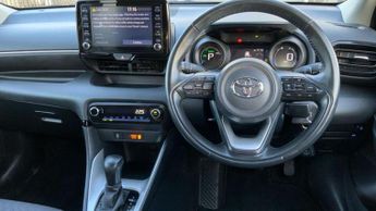 Toyota Yaris 1.5 Hybrid Design 5dr CVT