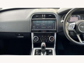 Jaguar XE 2.0 D200 R-Dynamic SE 4dr Auto