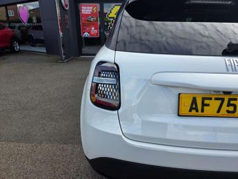 Fiat 600 1.2 Hybrid 48V 136 La Prima 5dr eDCT-6