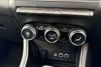 Renault Captur 1.6 E-Tech full hybrid 145 Evolution 5dr Auto