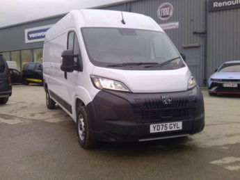 Peugeot Boxer 2.2 BlueHDi 140 H2 Van Professional