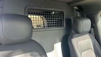 Land Rover Defender 3.0 D300 Hard Top X-Dynamic HSE Auto