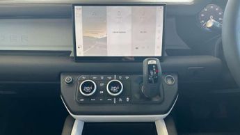Land Rover Defender 3.0 D250 X-Dynamic SE 90 3dr Auto