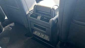 Land Rover Defender 3.0 D250 X-Dynamic SE 90 3dr Auto