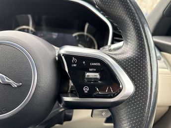 Jaguar F-Pace 2.0 D200 R-Dynamic S 5dr Auto AWD