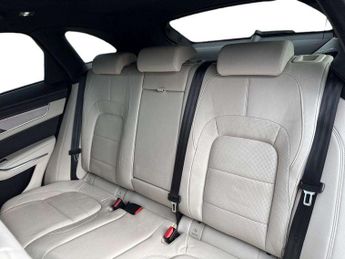 Jaguar F-Pace 2.0 D200 R-Dynamic S 5dr Auto AWD