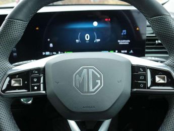 MG HS 1.5 T-GDI PHEV Trophy 5dr Auto