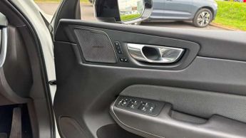 Volvo XC60 2.0 B4D Plus Dark 5dr AWD Geartronic