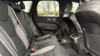 Volvo XC60 2.0 B4D Plus Dark 5dr AWD Geartronic