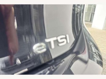 Volkswagen Golf 1.5 eTSI 150 Life 5dr DSG