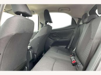 Toyota Yaris 1.5 Hybrid Design 5dr CVT
