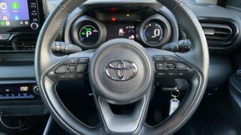 Toyota Yaris 1.5 Hybrid Design 5dr CVT