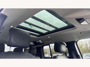 Land Rover Defender 3.0 D250 HSE 110 5dr Auto [6 Seat]