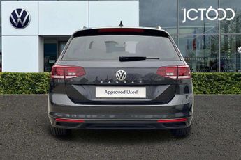 Volkswagen Passat Estate 2.0 TDI EVO SCR SEL 5dr DSG