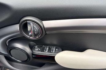 MINI Hatchback 5dr 1.5 Cooper Exclusive 5dr Auto