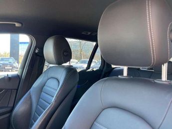 Mercedes-Benz GLC GLC 220d 4Matic AMG Line Premium 5dr 9G-Tronic