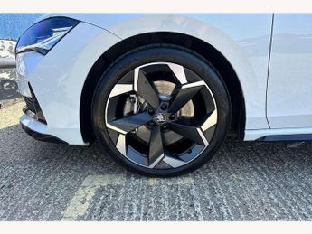 Skoda Superb 2.0 TSI 204 Sportline 5dr DSG