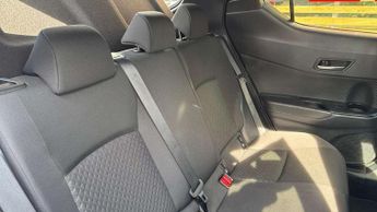 Toyota C-HR 1.8 Hybrid Design 5dr CVT