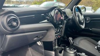 MINI Convertible 1.5 Cooper Classic 2dr Auto [Nav Pack]