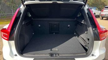 Volvo XC40 Recharge 1.5 T5 Recharge PHEV R DESIGN Pro 5dr Auto