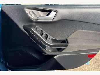Ford Fiesta 1.0 EcoBoost Hybrid mHEV 125 Titanium 5dr Auto