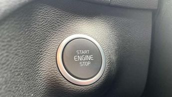 Volvo XC40 2.0 B3P Plus Dark 5dr Auto