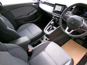 Renault Clio 1.6 E-TECH full hybrid 145 Techno 5dr Auto