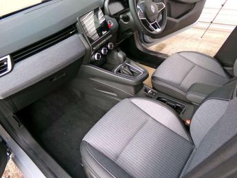 Renault Clio 1.6 E-TECH full hybrid 145 Techno 5dr Auto