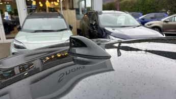 Toyota Yaris 1.5 Hybrid Design 5dr CVT