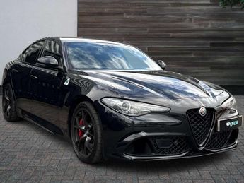 Alfa Romeo Giulia 2.9 V6 BiTurbo Quadrifoglio 4dr Auto [ACC]