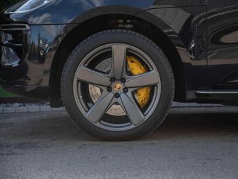 Porsche Macan Turbo 5dr PDK