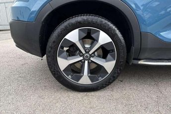 Volvo XC40 2.0 B3P Plus Dark 5dr Auto
