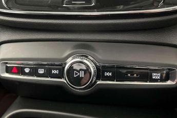 Volvo XC40 2.0 D4 [190] Inscription Pro 5dr AWD Geartronic